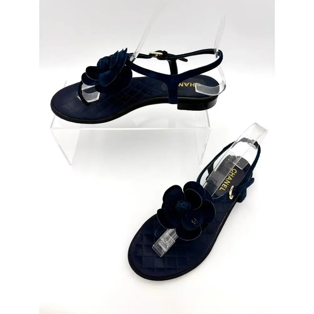 Chanel Interlocking CC Camillia Thong Sandals Navy Blue Suede Size 37C / 7 Wide